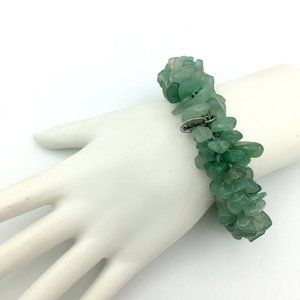 MARY FISHER handmade beaded jade roll-on bracelet - green jadeite stone chip
